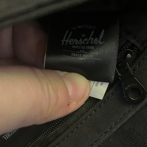 Herschel Supply Co. Orion Retreat Mini Crossbody Bag black *strap not included* - Picture 10 of 12